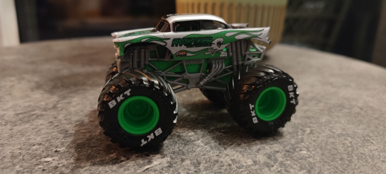 Avenger (Green)